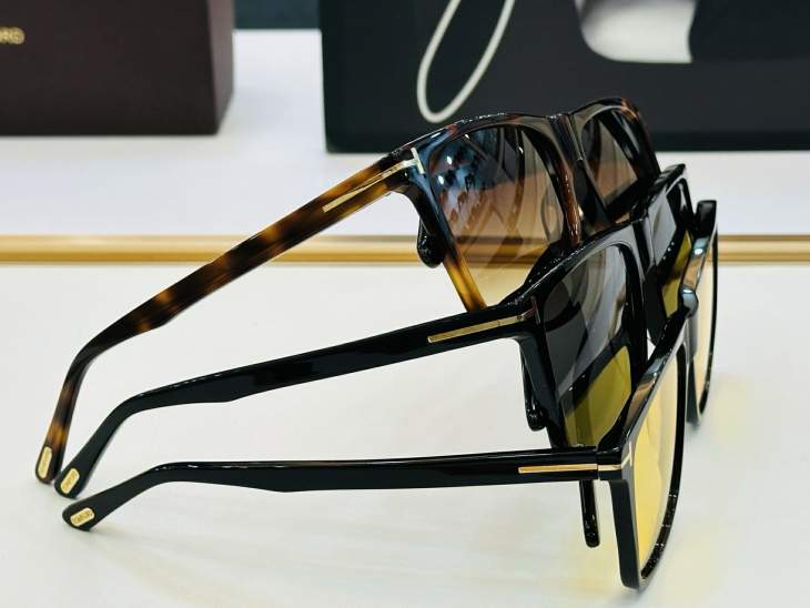 Picture of Tom Ford Sunglasses _SKUfw76017554fw